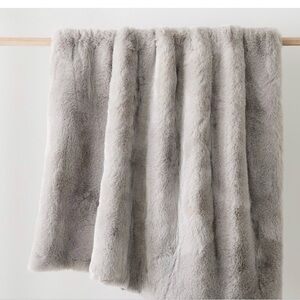 West Elm Faux Fur Chinchilla Throw 47X60 Frost Grey